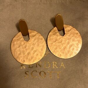 Kendra scott earrings